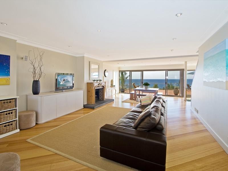 9 Loch Street, Freshwater NSW 2096