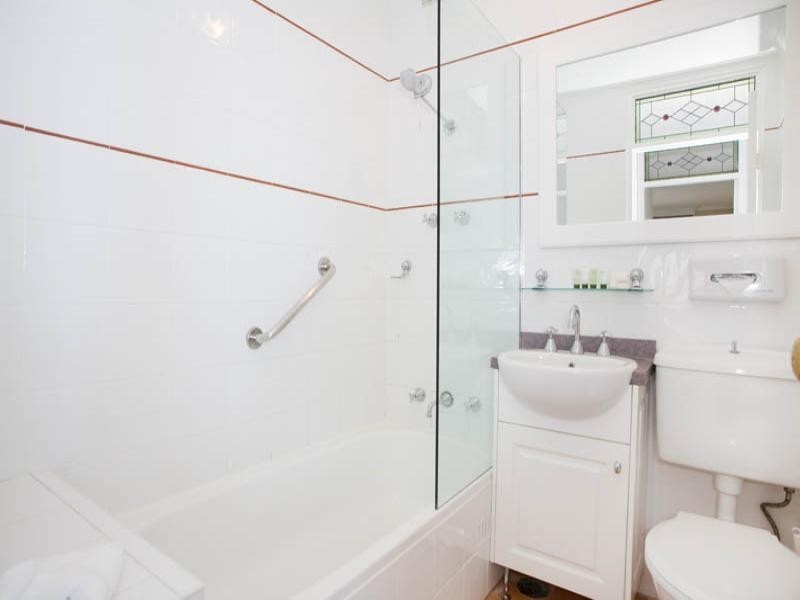 77/2a Henry Lawson Avenue, Mcmahons Point NSW 2060