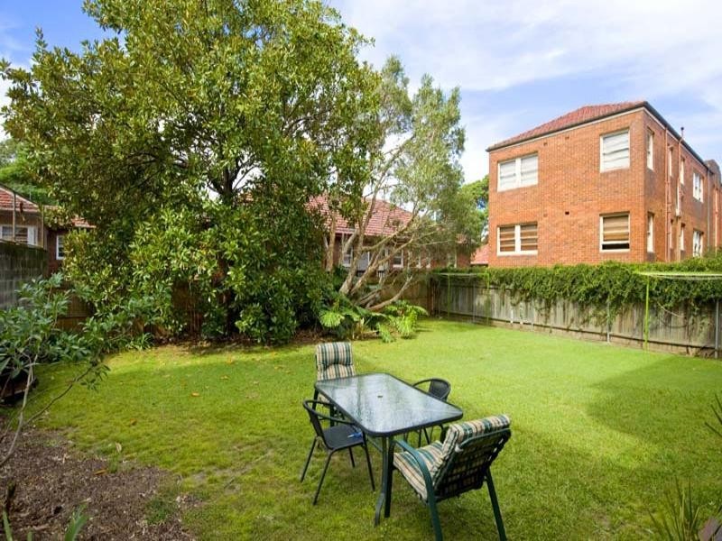 2/9 Ben Boyd Road, Neutral Bay NSW 2089