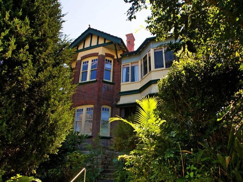 2/18 Lower Wycombe Road, Neutral Bay NSW 2089