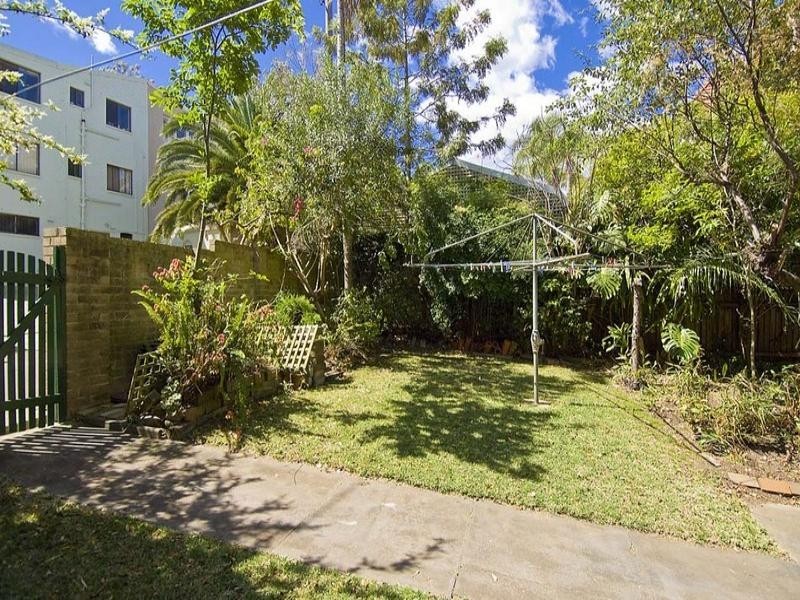 2/18 Lower Wycombe Road, Neutral Bay NSW 2089