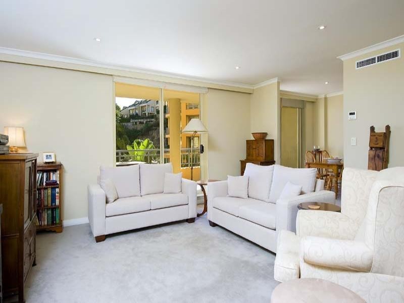 2a/2 Gas Works Road, Wollstonecraft NSW 2065