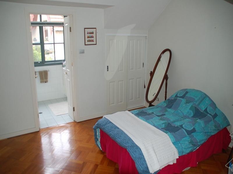 12/22 MacKenzie Street, Mcmahons Point NSW 2060