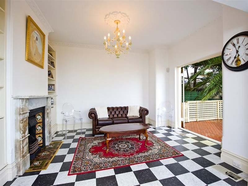 8 Rose Avenue (enter off Alfred St Nth), Neutral Bay NSW 2089