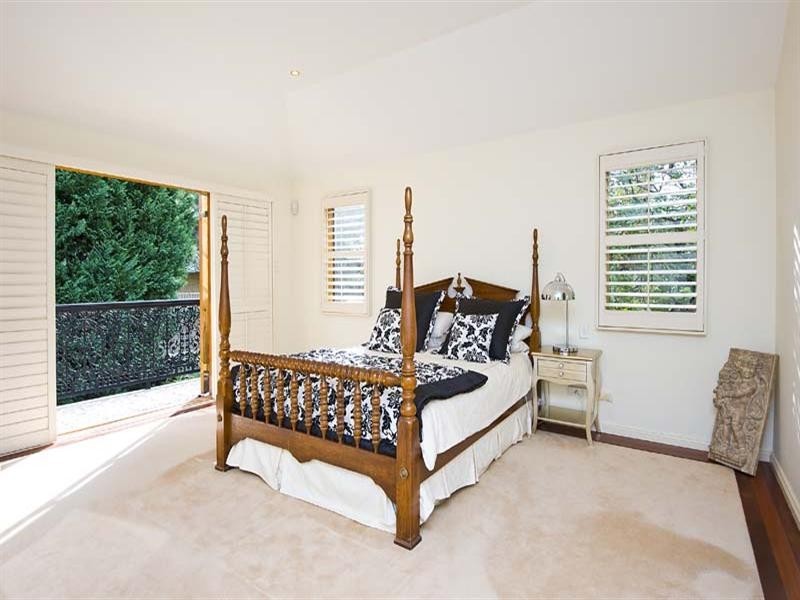 8 Rose Avenue (enter off Alfred St Nth), Neutral Bay NSW 2089
