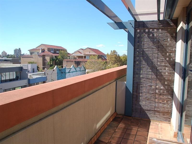 303/99 Military Road, Neutral Bay NSW 2089