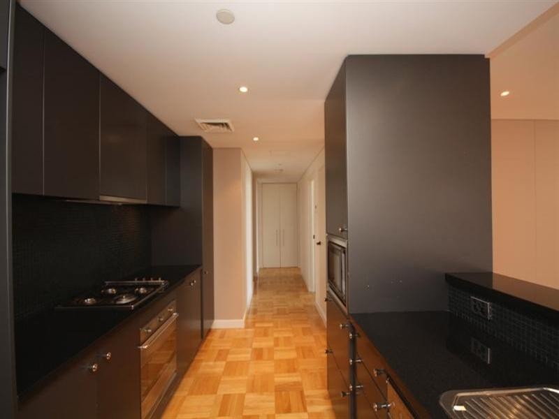 2004/2 Dind Street, Milsons Point NSW 2061