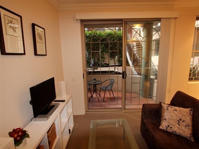 10/13 Ernest Street, Crows Nest NSW 2065