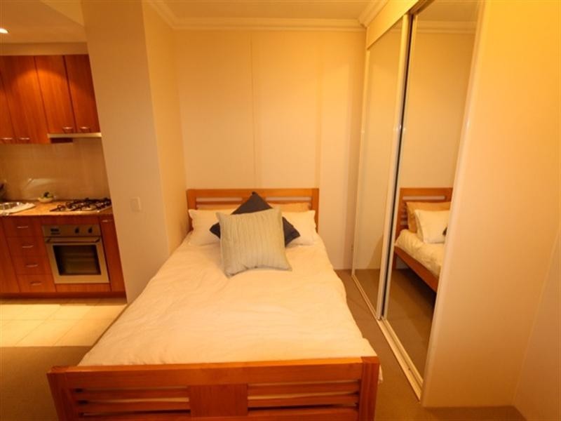 10/13 Ernest Street, Crows Nest NSW 2065