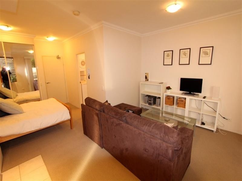 10/13 Ernest Street, Crows Nest NSW 2065