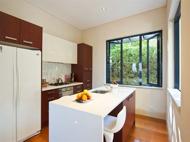 2/12 Commodore Street, Mcmahons Point NSW 2060