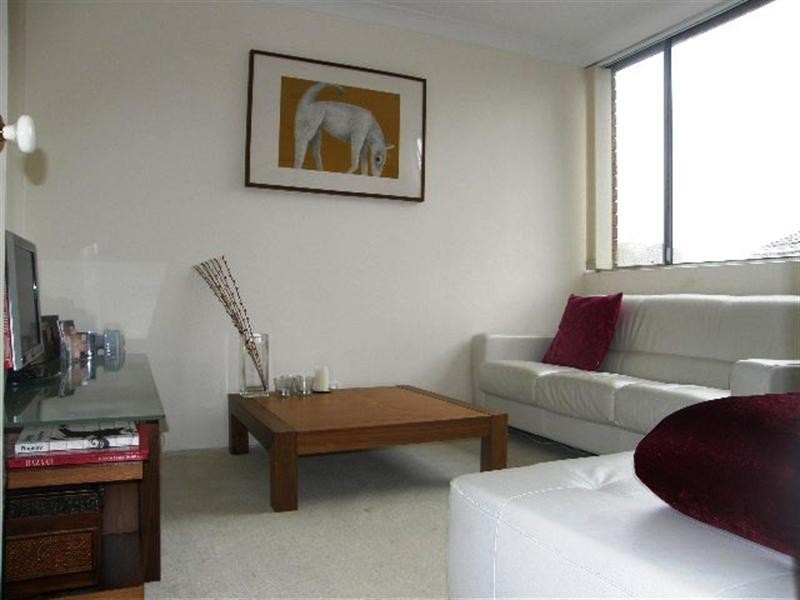 18/89 Bent Street, Neutral Bay NSW 2089