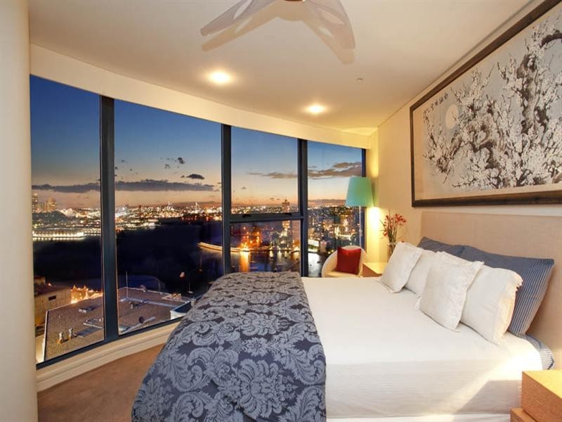 2401/30 Glen Street, Milsons Point NSW 2061