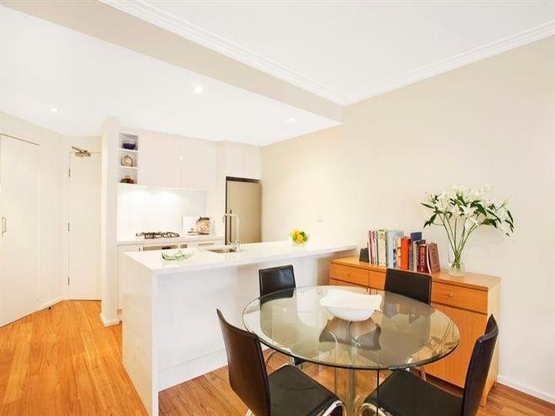 8/240 Ben Boyd Road, Neutral Bay NSW 2089