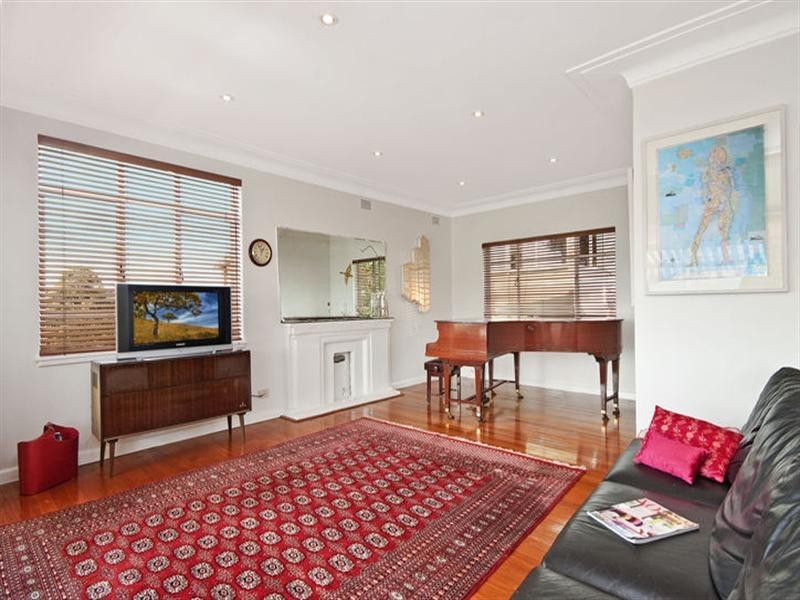 63 Griffith Avenue, Roseville Chase NSW 2069