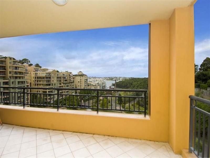 8C/8 Gasworks Road, Wollstonecraft NSW 2065