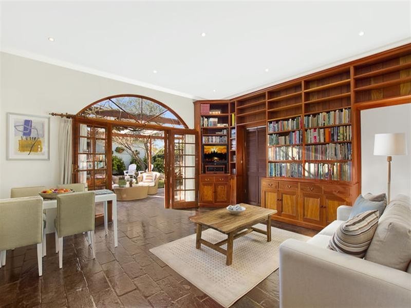 17 McClelland Street, Willoughby NSW 2068