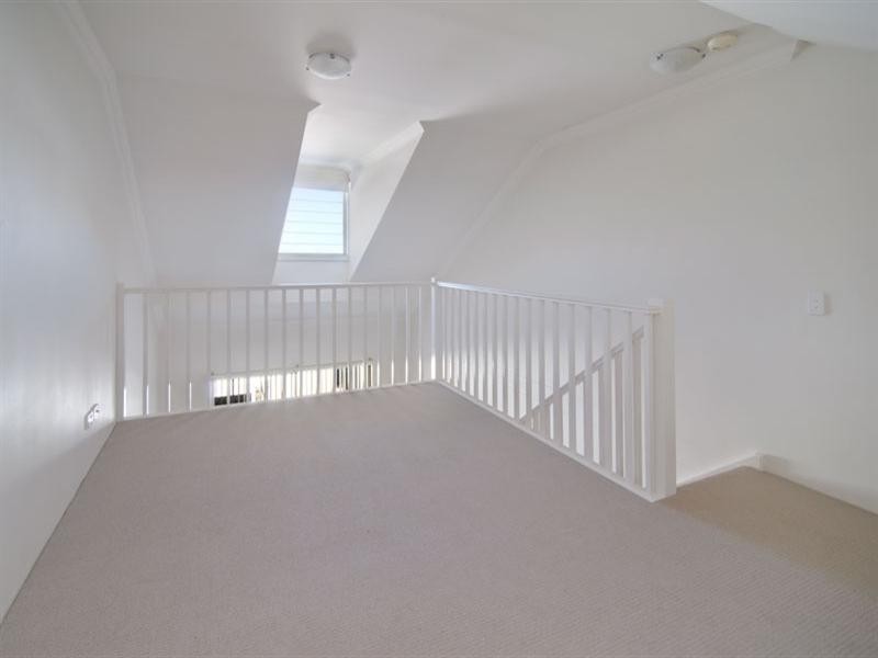 60/13 Ernest Street, Crows Nest NSW 2065