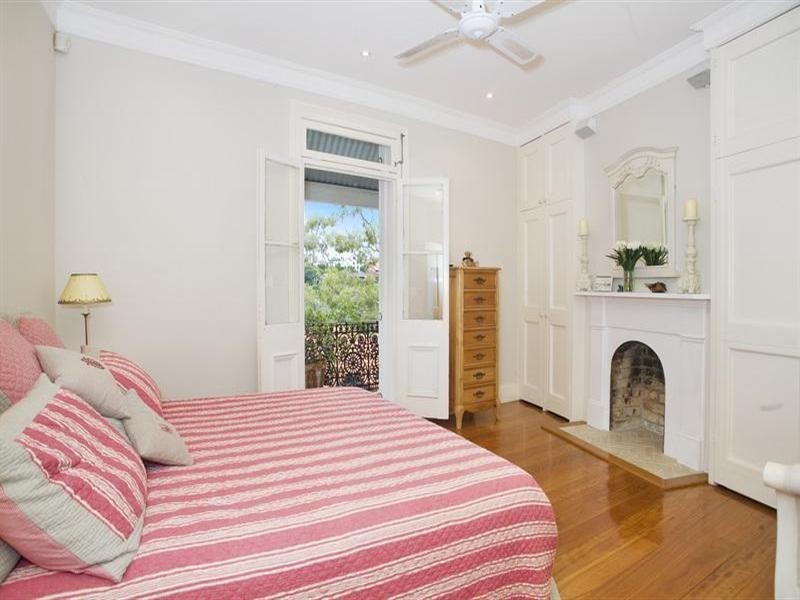 35 Willoughby Street, Kirribilli NSW 2061