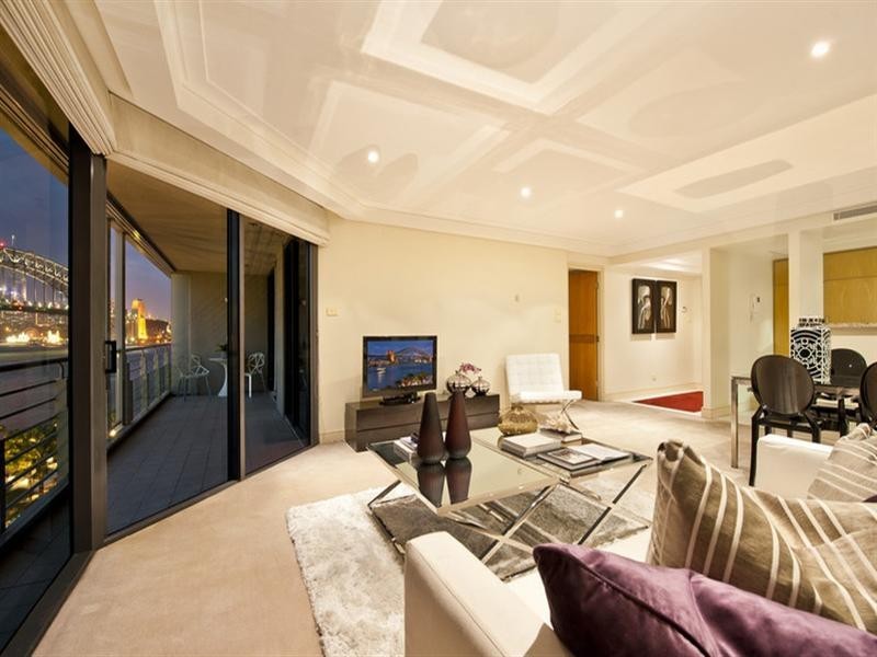 Res. 45,  3 Macquarie Street, Sydney NSW 2000