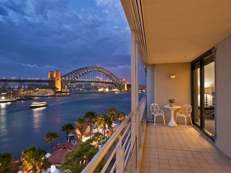 Res. 45,  3 Macquarie Street, Sydney NSW 2000