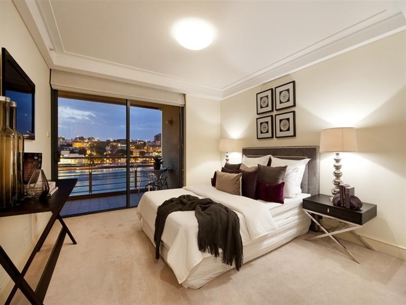 Res. 45,  3 Macquarie Street, Sydney NSW 2000