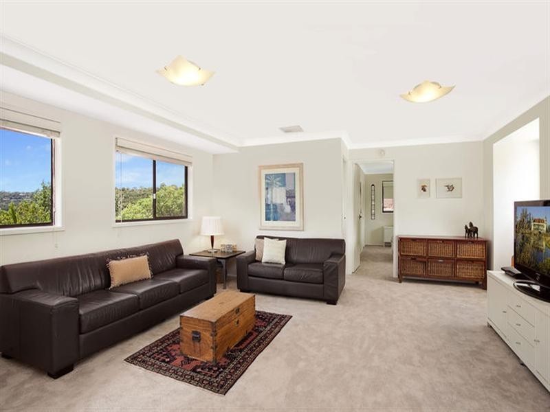 19 Lockley Parade, Castle Cove NSW 2069