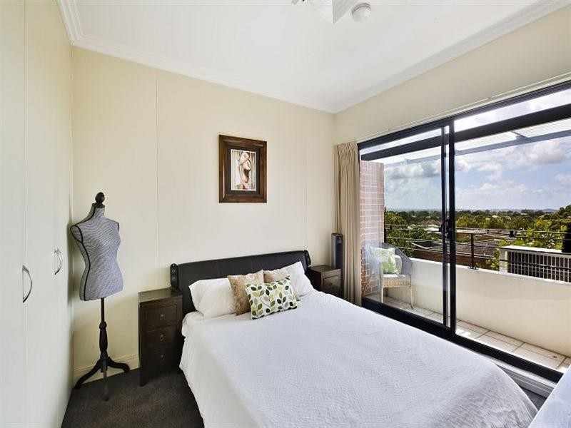 236 Pacific Highway, Crows Nest NSW 2065