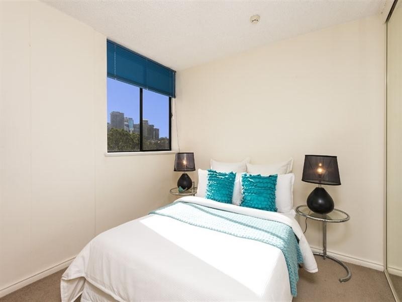 44/21 East Crescent Street, Mcmahons Point NSW 2060