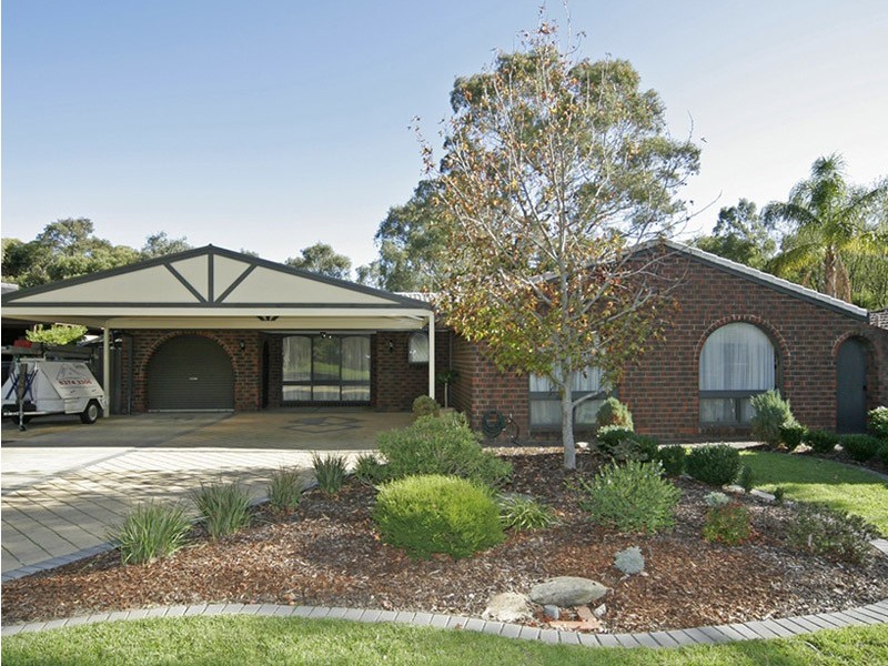 15 Woodham Court, Aberfoyle Park SA 5159