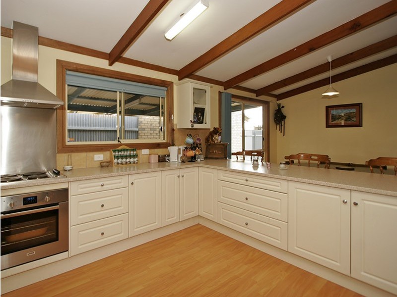 34 Harvey Crescent, Aldinga Beach SA 5173