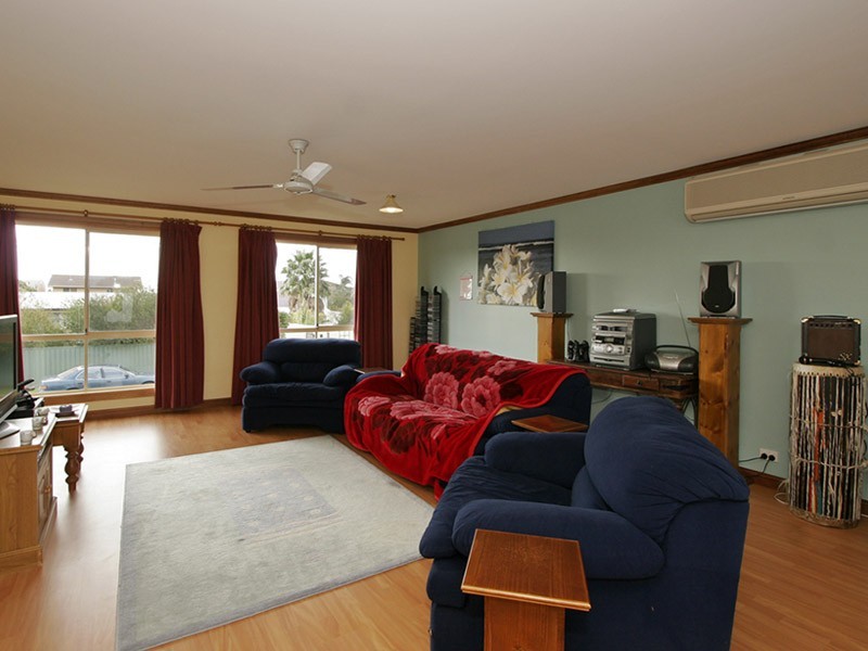 34 Harvey Crescent, Aldinga Beach SA 5173