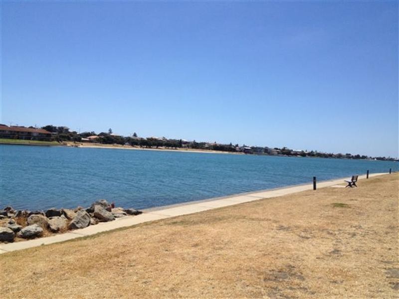 5a Birkdale Grove, West Lakes SA 5021