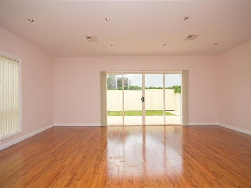 21a Broadford Crescent, Findon SA 5023