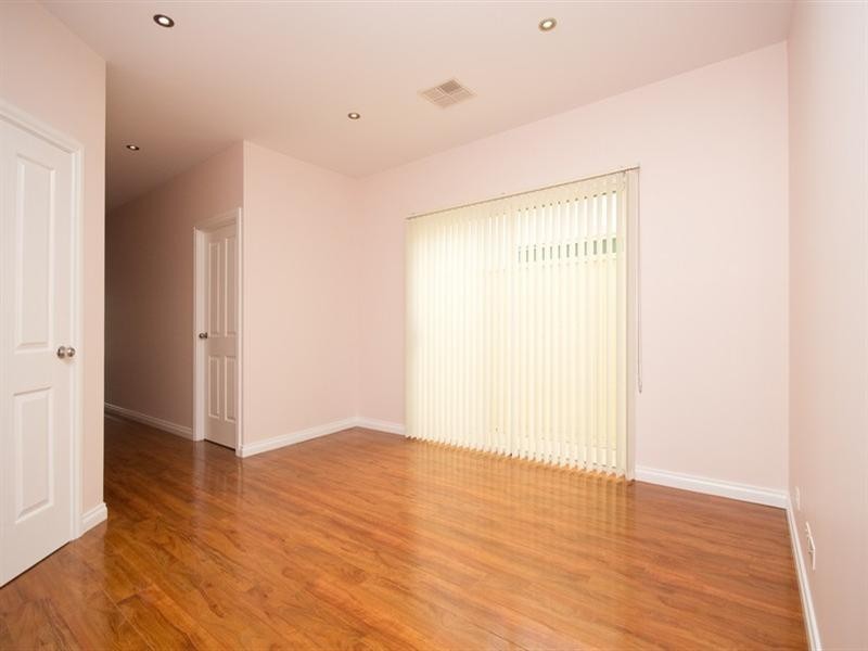 21a Broadford Crescent, Findon SA 5023