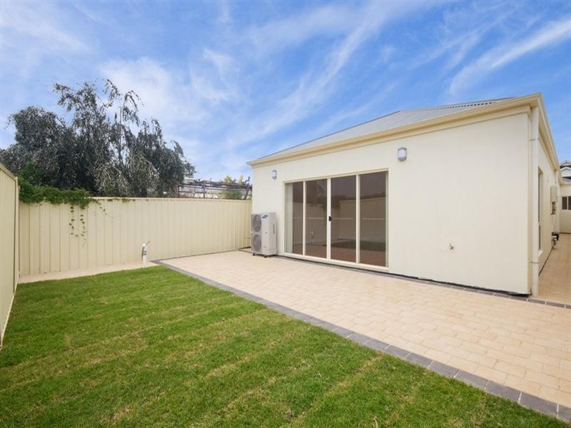21a Broadford Crescent, Findon SA 5023