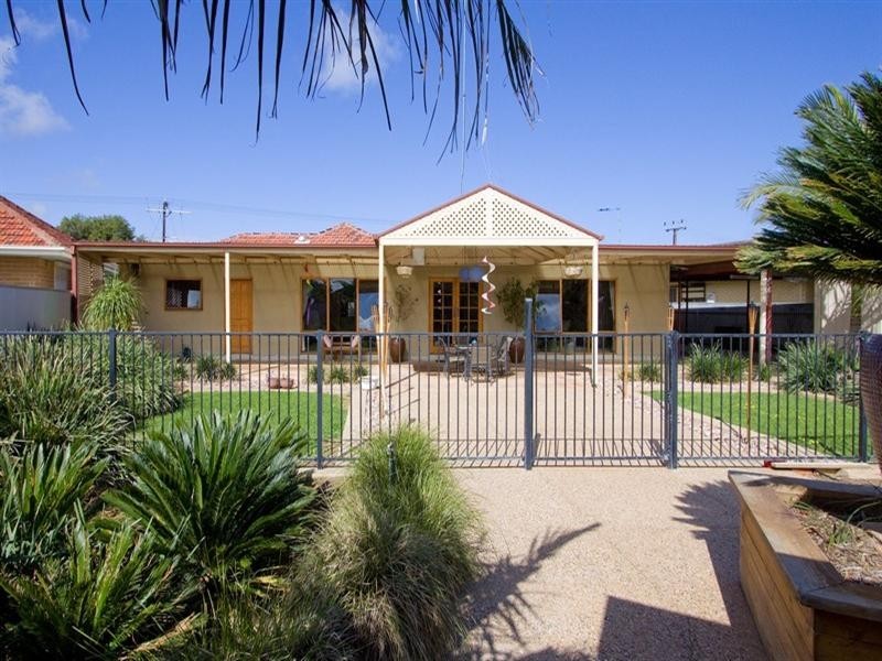 49 Dumfries Avenue, Seaton SA 5023