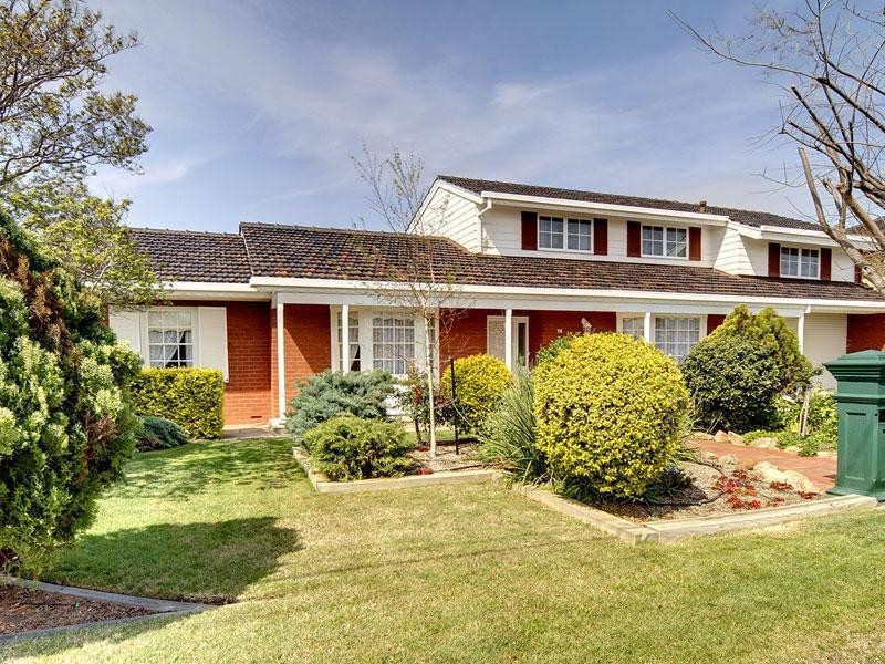 14 Meakin Terrace, Seaton SA 5023