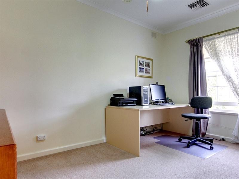 14 Meakin Terrace, Seaton SA 5023