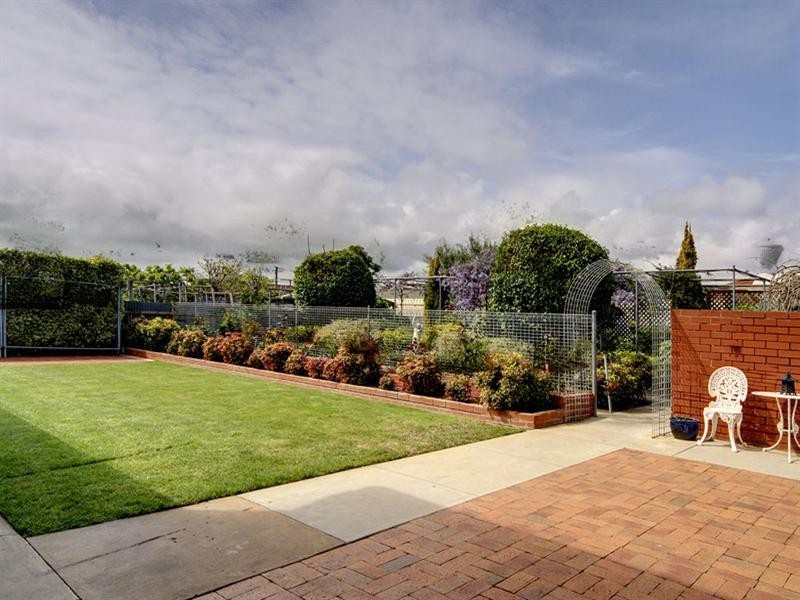 14 Meakin Terrace, Seaton SA 5023