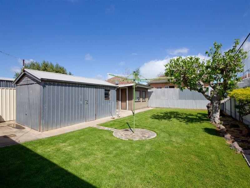 24 Avro Avenue, Hendon SA 5014