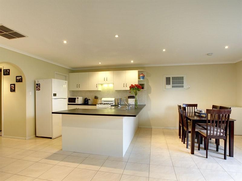 9 Trundle Court, Parafield Gardens SA 5107