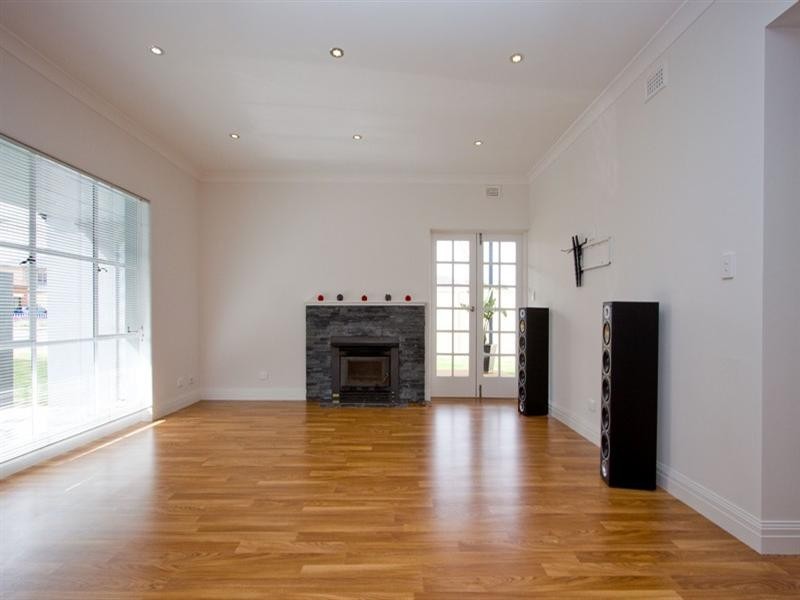 1 Haynes Crescent, Woodville South SA 5011