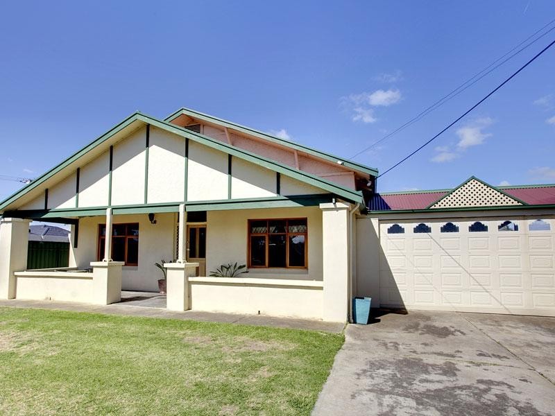 11 Hallville Street, Seaton SA 5023