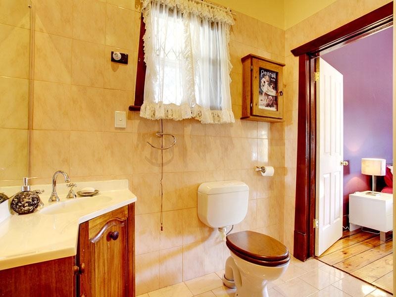 11 Hallville Street, Seaton SA 5023