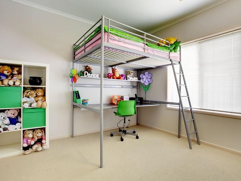 21 Sandpiper Chase, Mawson Lakes SA 5095