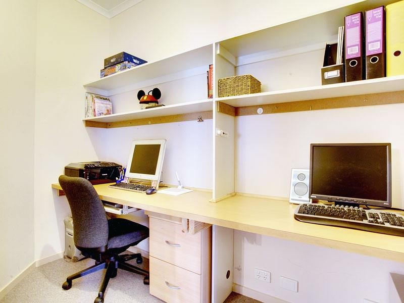 21 Sandpiper Chase, Mawson Lakes SA 5095