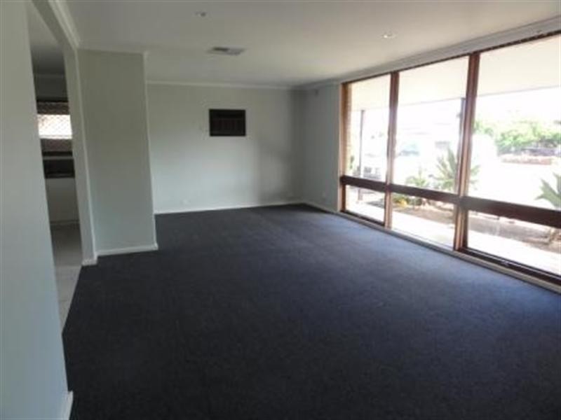 5 Monaco Crescent, Grange SA 5022