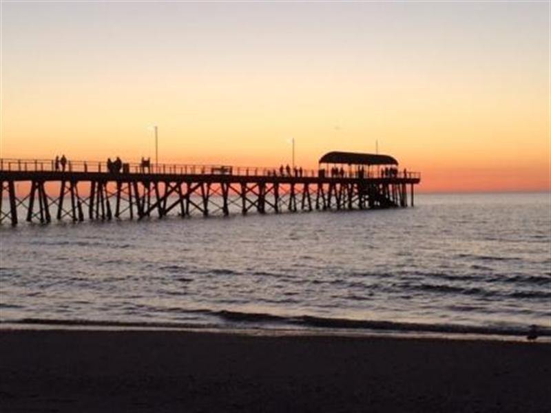 2A Lawrie Street, Henley Beach SA 5022