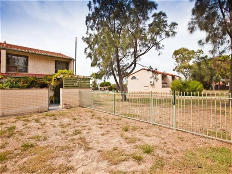 Unit 6/20 Edwin Street, West Lakes Shore SA 5020